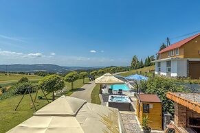 Pool & Whirlpool Villa Art Four