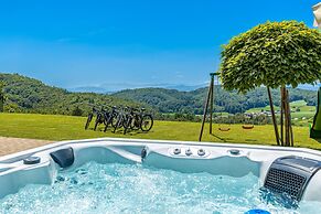 Pool & Whirlpool Villa Art Four