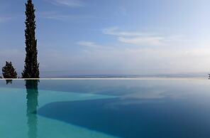 Thelxi s Suites - Brand New Seaview Suites - Thelxi s Suite II - Brand