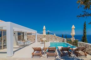 Thelxi s Suites - Brand New Seaview Suites - Thelxi s Suite II - Brand