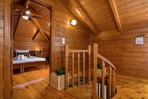 Paradise Home - On the Hill - Paradise Home - On the Hill