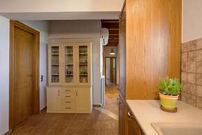 Paradise Home - On the Hill - Paradise Home - On the Hill