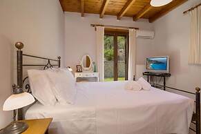 Paradise Home - On the Hill - Paradise Home - On the Hill