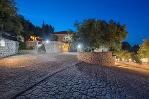 Paradise Home - On the Hill - Paradise Home - On the Hill