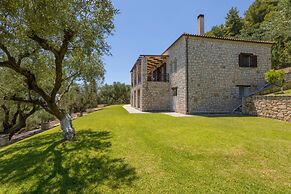 Paradise Home - On the Hill - Paradise Home - On the Hill