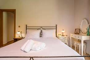 Paradise Home - On the Hill - Paradise Home - On the Hill