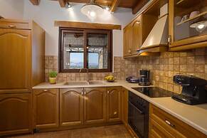 Paradise Home - On the Hill - Paradise Home - On the Hill