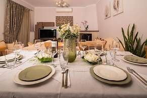 Paris Family Villa - Paris Family Villa