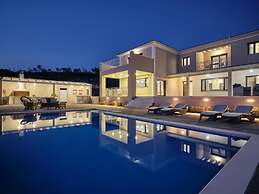 Karousa Villa - Karousa Villas Anafonitria Zakynthos - Karousa Villa -