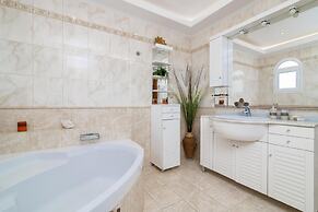 Matina s Family House With Your Private Jacuzzi - Matina s Family Hous