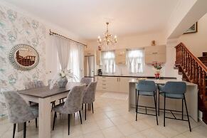 Matina s Family House With Your Private Jacuzzi - Matina s Family Hous