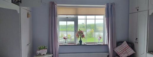 Cozy Cottage Retreat in Listowel pet Friend