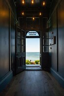 Stylish Beachfront Luxury With Sweeping Sea Views