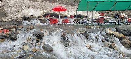 PinePark Lake Luxury Resort Naran