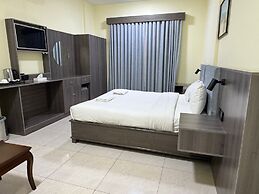 Royal Hotel