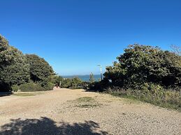 Impeccable 2-bed Apartment in Eastbourne