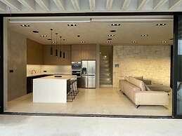 Alpha Villa - Alpha Villa