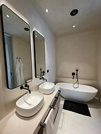 Alpha Villa - Alpha Villa