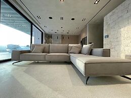 Alpha Villa - Alpha Villa