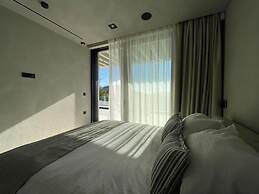 Alpha Villa - Alpha Villa