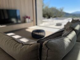 Alpha Villa - Alpha Villa