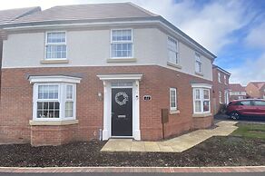 Charming 4-bed House in Grantham