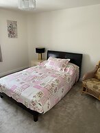 Charming 4-bed House in Grantham