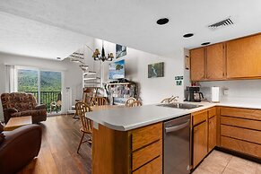 Deer Ridge Mountain Resort by JMR