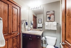 3 Bedroom Townhome in Downtown Breckenridge, off Main Street With Pool