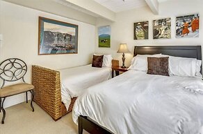 Exclusive 2 Bedroom Mountain Vacation Rental in the Heart of Downtown 