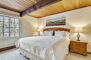 Downtown 2 Bedroom Mountain Vacation Rental in the Heart of Downtown A