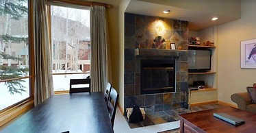 2 Bedroom Platinum Condo Near Chairlift in Cascade Village With Pool a