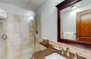 Luxury Ski in, Ski out 1 Bedroom Mountain Residence in the Heart of Li