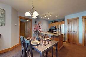 Beautiful 3 Bedroom Mountain Condo in River Run Village With Hot Tub A