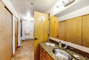 Chic Ski In, Ski Out 2 Bedroom Penthouse in Beaver Creek Village
