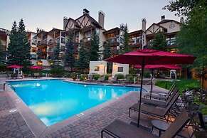 2 Bedroom Boutique Resort Condo With Hot Tub Access and Within Walking