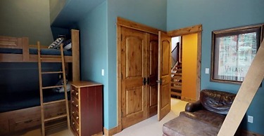 4 Bedroom Luxury Private Home in Vail's Cascade Village With Mountain 