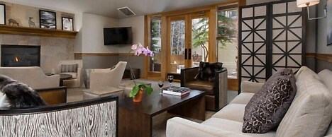 4 Bedroom Condo in Lionshead at Boutique Resort Within Walking Distanc
