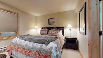 4 Bedroom Condo in Lionshead at Boutique Resort Within Walking Distanc