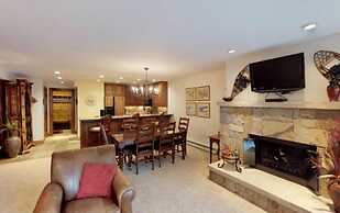 4 Bedroom Condo in Lionshead at Boutique Resort Within Walking Distanc