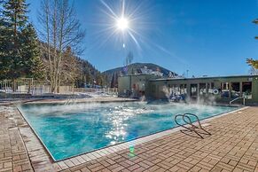 Lakeside Village 3 Bedroom Townhome at The Seasons in Keystone