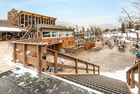 Lakeside Village 3 Bedroom Townhome at The Seasons in Keystone