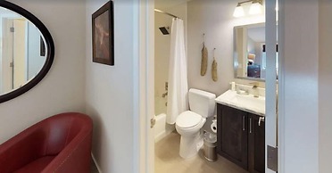 Modern 3 Bedroom Luxury Rental in Cascade Village With Shuttle to Vail