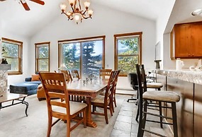 3 Bedroom Mountain Vacation Rental on Historic Downtown Main Street Wi