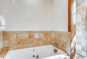 3 Bedroom Mountain Vacation Rental on Historic Downtown Main Street Wi