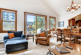 3 Bedroom Mountain Vacation Rental on Historic Downtown Main Street Wi