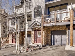 Family-friendly 3 Bedroom Vacation Rental in West Keystone Resort Alon