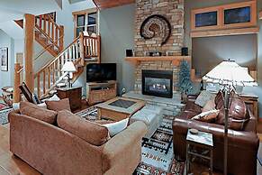 Family-friendly 3 Bedroom Vacation Rental in West Keystone Resort Alon