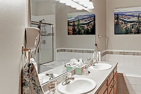 Family-friendly 3 Bedroom Vacation Rental in West Keystone Resort Alon