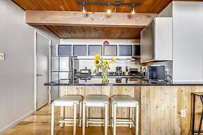 Luxury 2 Bedroom Mountain Vacation Rental in the Heart of Downtown Asp